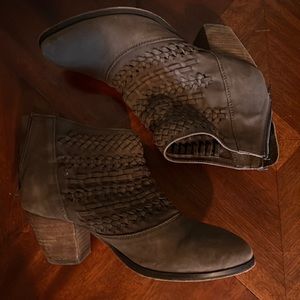 Brown booties with woven detail at top zipper on back size 7.5